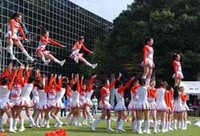 blg10cheerlow.jpg