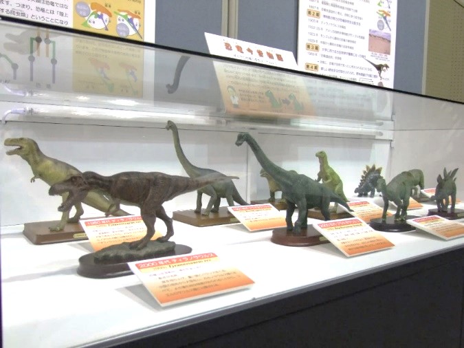 https://www.hitohaku.jp/exhibition/planning/dinosaur2022_fig2.jpg